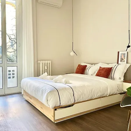 公寓 Designer Apartment, Entire Home, 2 Bathrooms, For Families, Groups *