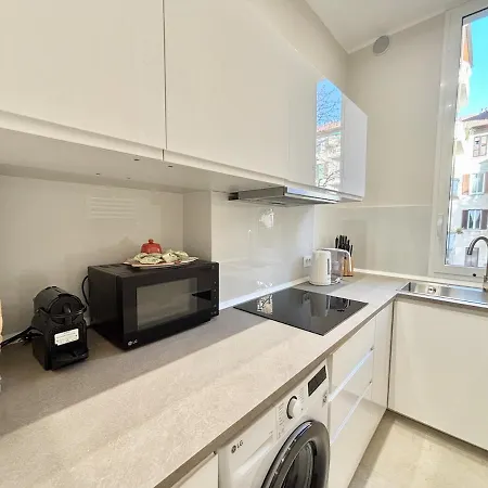 公寓 Designer Apartment, Entire Home, 2 Bathrooms, For Families, Groups *
